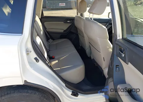 2015 Subaru Forester 2.5I Limited z USA, uszkodzony, nr VIN JF2SJARC9FH578358